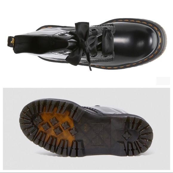 NWT Dr.Martens Molly Quad Platform Lace-Up Boots in Black Buttero Leather *HP* - Picture 11 of 16